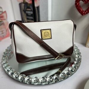 Medallion vintage White Pebbled Leather crossbody bag
